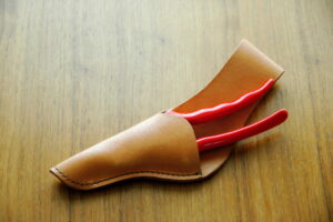 ハンドメイドオリジナル剪定鋏フェルコ専用革ケース