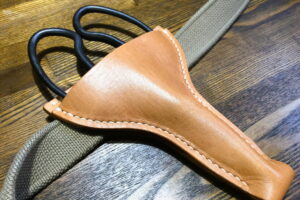 ハンドメイドオリジナル剪定木鋏革ケース特殊形状