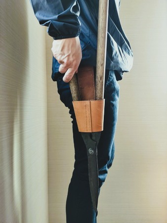 刈込鋏用ハンドメイド本革ホルダー装着修正後
